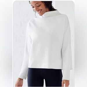 ADAY Like A Boss Pullover Medium VGUC (with flaws noted)